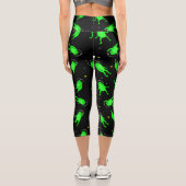 宇宙飛行士おもしろいのカエル宇宙ブラック カプリレギンス (裏面)