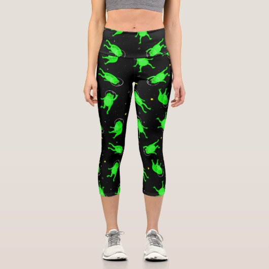 宇宙飛行士おもしろいのカエル宇宙ブラック カプリレギンス (正面)