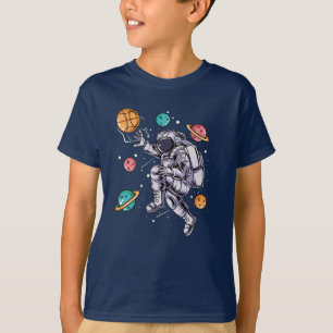 宇宙飛行士おもしろいバスケットボール宇宙銀河系 Tシャツ