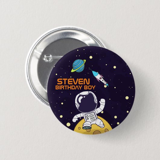 宇宙飛行士が宇宙に浮かぶ誕生日 缶バッジ (正面&裏面)