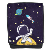 宇宙飛行士が宇宙に浮かぶ バックパック (正面)