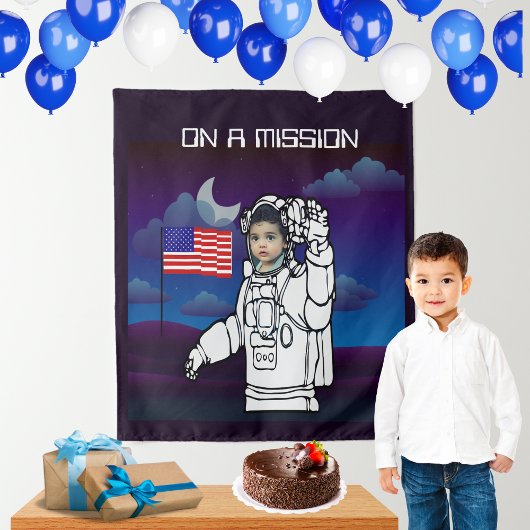 宇宙飛行士が月でお誕生日おめでとう! タペストリー