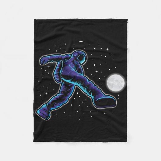 宇宙飛行士が月でサッカー フリースブランケット (正面)