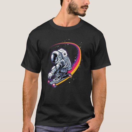 宇宙飛行士とスケートボード Tシャツ (正面)