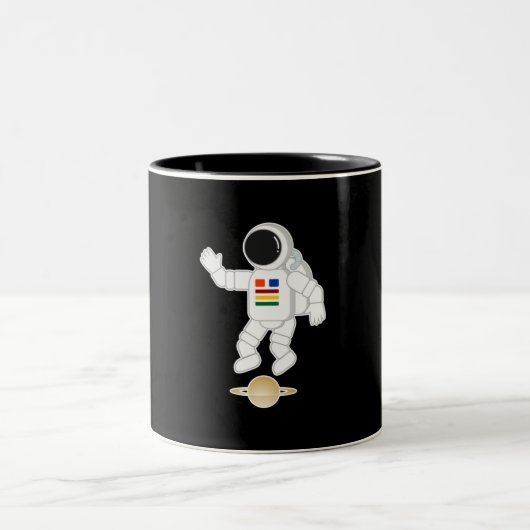 宇宙飛行士と土星 ツートーンマグカップ (中央)