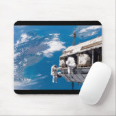 宇宙飛行士の宇宙が地上を歩く マウスパッド (マウス)