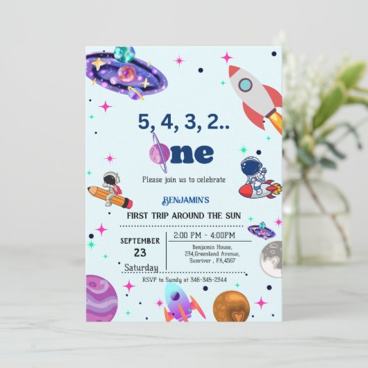 宇宙飛行士の宇宙の最初ののまわりに旅は太陽の誕生日 招待状 (スタンド正面)