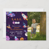 宇宙飛行士の宇宙の最初ののまわりに旅は太陽の誕生日 招待状 (正面)