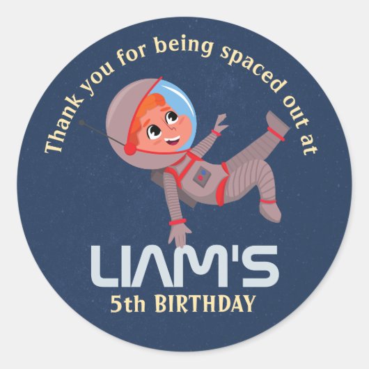 宇宙飛行士の宇宙キッドの誕生日 ラウンドシール (正面)