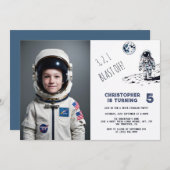 宇宙飛行士の宇宙ブラストオフ少年の誕生日写真 招待状 (正面/裏面)