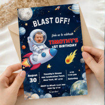 宇宙飛行士の宇宙ロケットの誕生日フォト