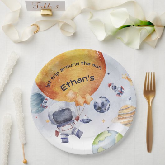 宇宙飛行士の宇宙少年1歳の誕生日パーティー ペーパープレート (ウェディング)