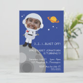 宇宙飛行士の宇宙探検家の誕生日の写真Templase 招待状 (スタンド正面)