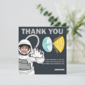 宇宙飛行士の宇宙爆発の写真誕生日 サンキューカード (スタンド正面)
