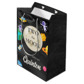 宇宙飛行士の宇宙空間2回目の誕生日 ミディアムペーパーバッグ (裏面アングル)