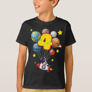 宇宙飛行士の少年4歳の誕生日に4歳の子どもたちが贈られる Tシャツ