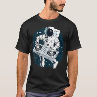 宇宙飛行士の遊ターンテーブルDJ (宇宙スター) Tシャツ