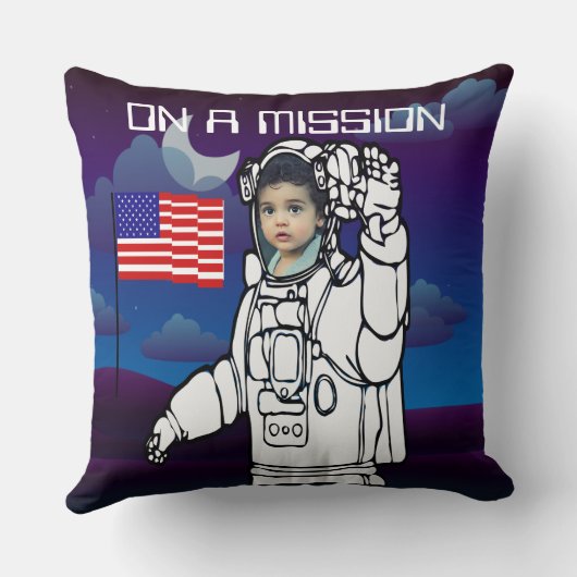 宇宙飛行士オンムーンアウタースペースボーイ誕生日 クッション (裏面)