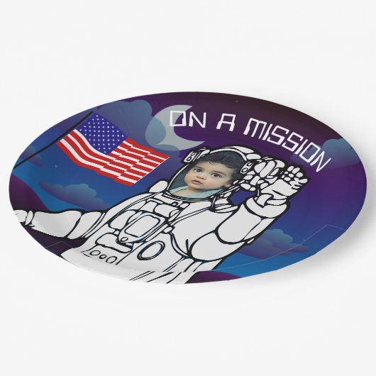 宇宙飛行士オンムーンアウタースペースボーイ誕生日 ペーパープレート (アングル)