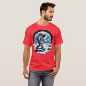 宇宙飛行士スケートボードオンムーンギフトデザイン Tシャツ (正面フル)