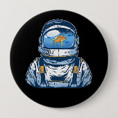 宇宙飛行士フィッシュボールヘルメット金魚スペースマンスーツ 缶バッジ (正面)