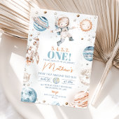 宇宙飛行士フォトファーストのまわりにトリップサン誕生日 招待状