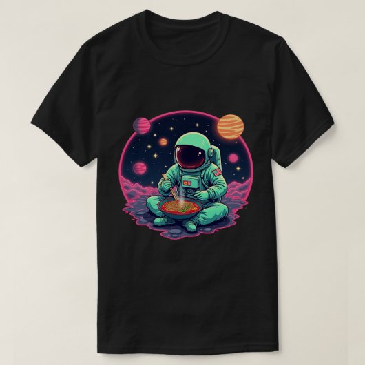 「宇宙飛行士ラーメン麺 – おもしろい宇宙グラフィック Tシャツ (デザイン正面)