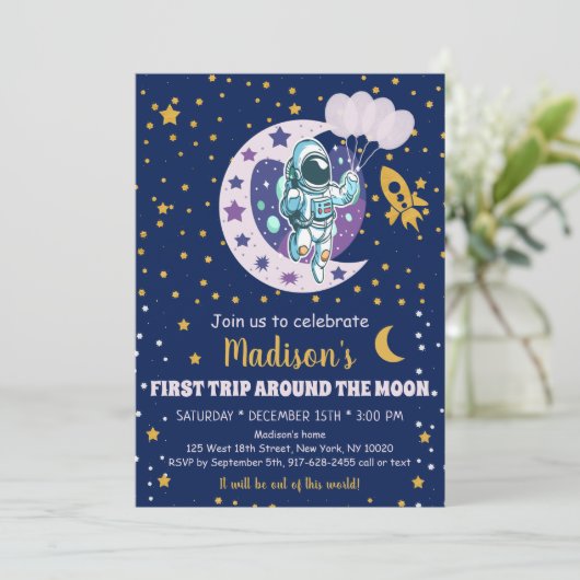 宇宙飛行士宇宙ファーストのまわりにトリップムーン誕生日 招待状 (スタンド正面)