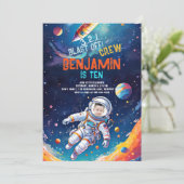 宇宙飛行士深い宇宙ロケット惑星写真誕生日 招待状 (スタンド正面)
