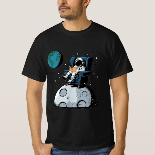 宇宙飛行士読の月のおもしろいT型 Tシャツ (正面)