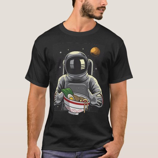 宇宙飛行士食べのラーメン麺 Tシャツ (正面)