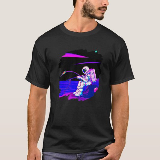 宇宙飛行士魚釣りボート宇宙海湖カッコいい魚 Tシャツ (正面)