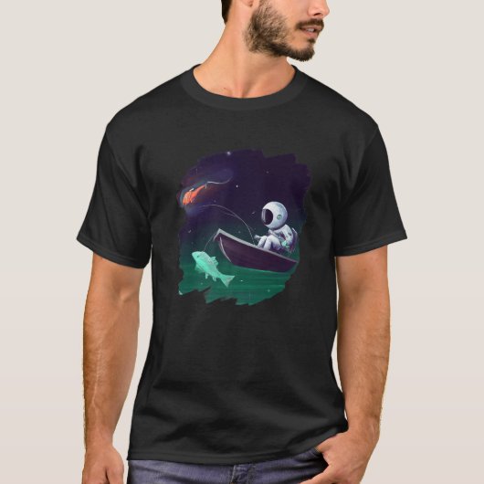 宇宙飛行士魚釣りボート宇宙海湖カッコいい魚 Tシャツ (正面)