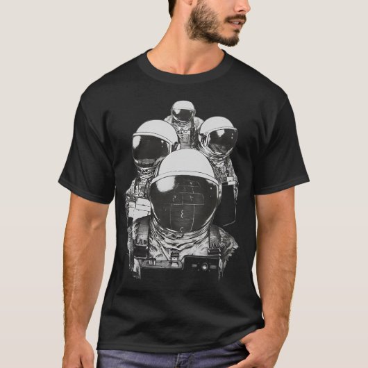宇宙飛行士4人 Tシャツ (正面)