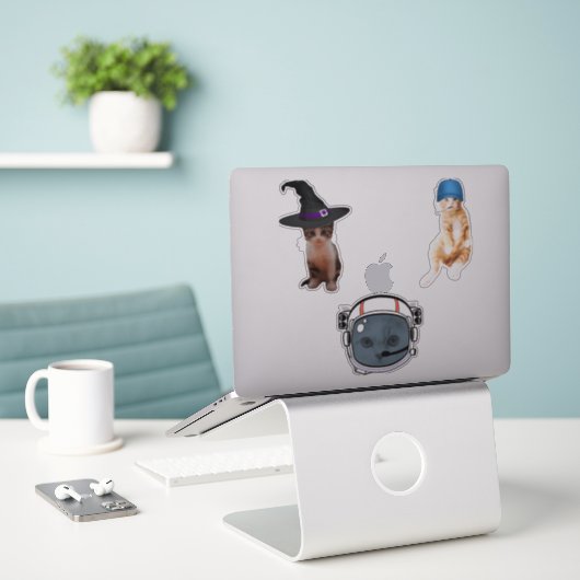 宇宙飛行士 シール (デスク上のノートパソコン)