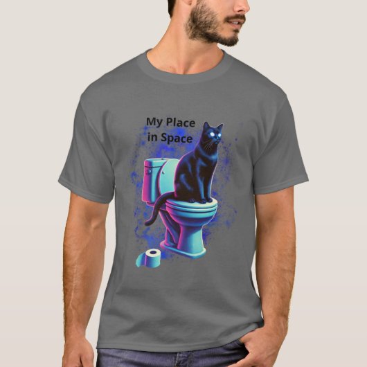 宇宙黒猫トイレ – Surreal Vaporwave Art Tシャツ (正面)