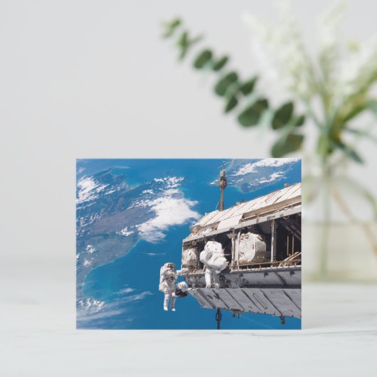 宇宙・ステーションの国際的アップグレード ポストカード (スタンド正面)