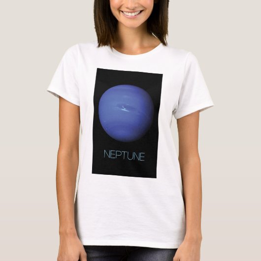 宇宙、銀河系、システ太陽のム、惑星海王星 Tシャツ (正面)