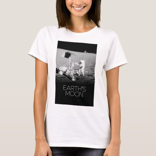 宇宙、銀河系、太陽のシステム、地球の月 Tシャツ (正面)