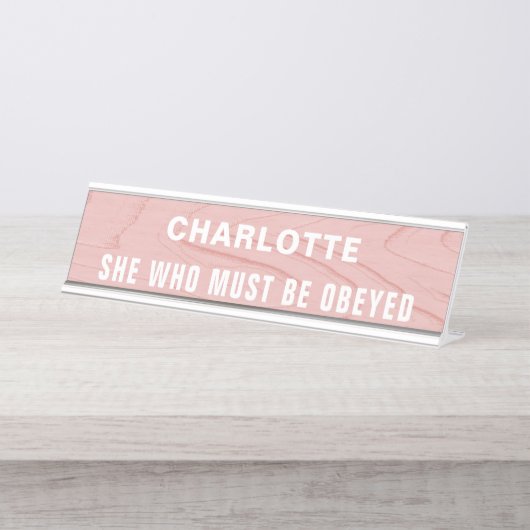 『守らねばならない女おもしろい』 デスクネームプレート (正面)