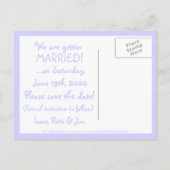 安いおもしろい予算結婚の漫画の日付を保存 案内ポストカード (裏面)