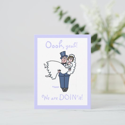 安いおもしろい予算結婚の漫画の日付を保存 案内ポストカード (スタンド正面)