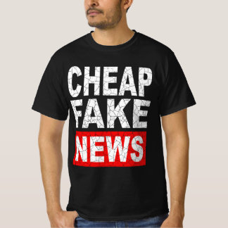 安いフェイクニュースTシャツ – メディア批評家のためのTシャツ Tシャツ
