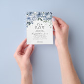 安い男の子の埃っぽい青いフローラの赤ちゃんシャワー チラシ (手)