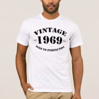 完全さに老化するヴィンテージ1969の誕生日 Tシャツ