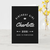 完全さのレトロに老化する誕生日の女の子 カード (黄色い花)