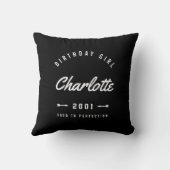 完全さのレトロに老化する誕生日の女の子 クッション (裏面)