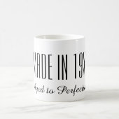 完全さの誕生日のコーヒー・マグに老化するおもしろい コーヒーマグカップ (中央)