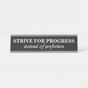 完全さ(かあなたの文字)机のプレート対進歩して下さい デスクネームプレート