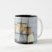 完全なマスクのUSS憲法 ツートーンマグカップ (正面右)